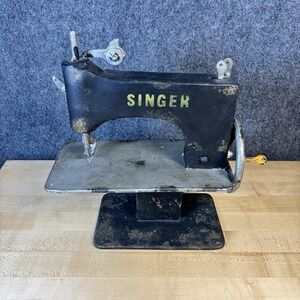 SINGER Sewing Machine All Metal Display Folk Art Vintage Rustic Replica